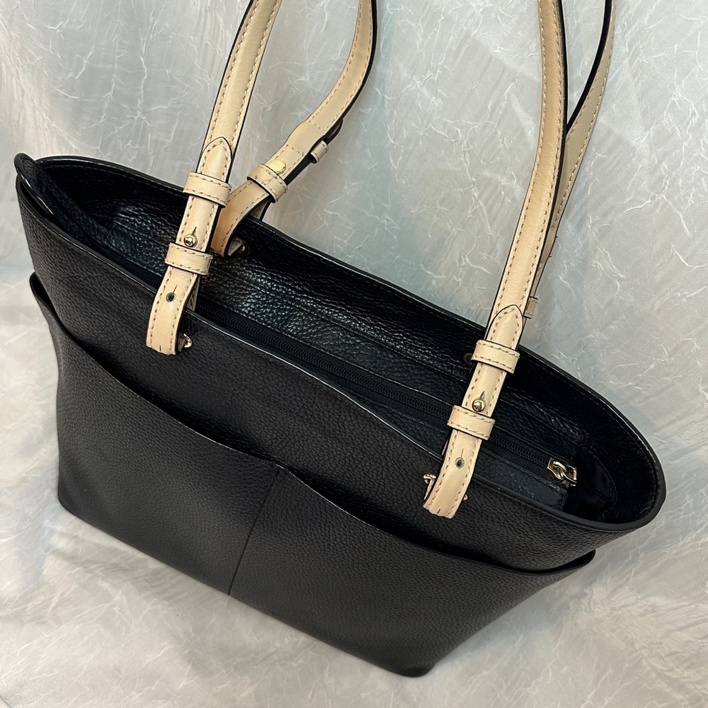 Michael Kors Bedford Black Pebbled Leather Tote with multiple exterior pockets - Picture 5 of 9